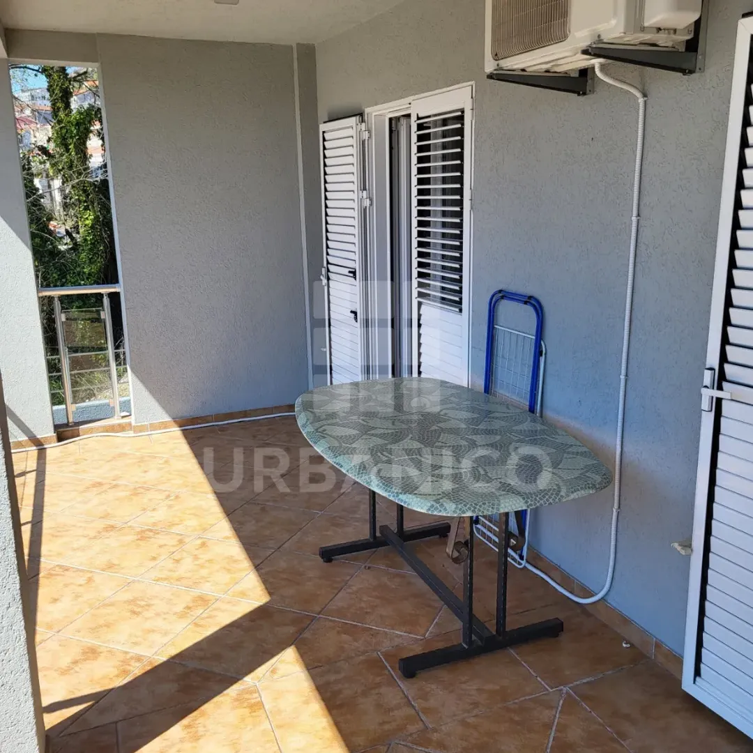 Izdavanje, dvosoban stan, 71m², Igalo, Herceg Novi