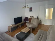 Izdavanje, dvosoban stan, 65m², Centar, Tivat - image 1