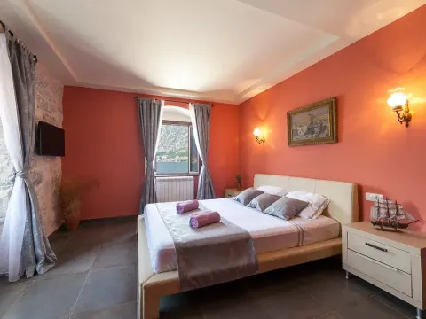 Prodaja, kuća, 450m², Prčanj, Kotor - image 9