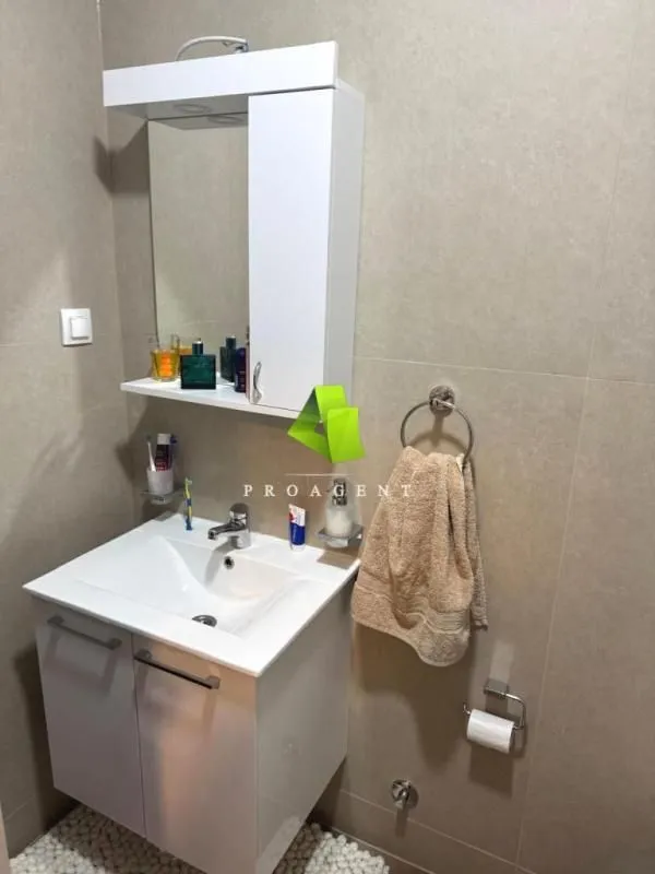 Prodaja, trosoban stan, 106m², Medijana, Niš