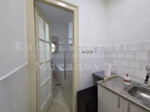 Izdavanje, jednosoban stan, 30m², Stari Grad, Beograd - image 6