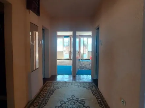 Prodaja, dvosoban stan, 84m², Centar, Nikšić - image 11