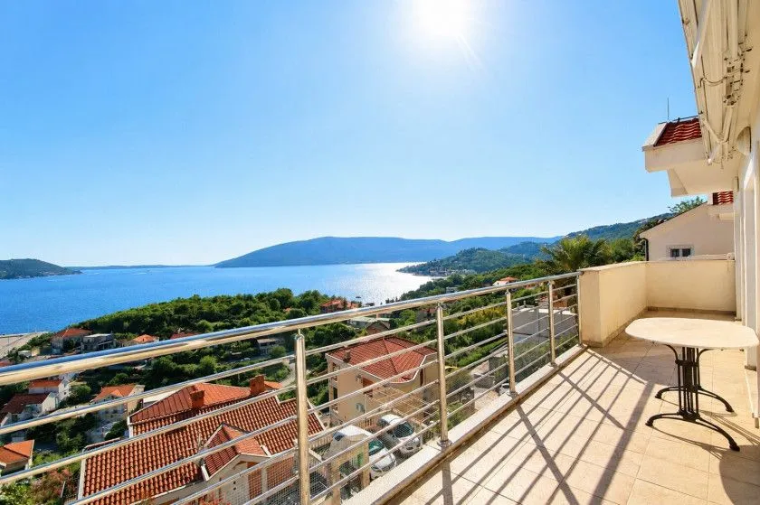 Sale, two bedroom apartment, 85m², Zelenika, Herceg Novi
