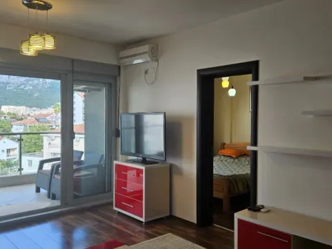 Rent, one bedroom apartment, 52m², Centar, Budva