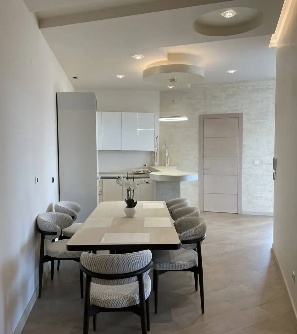 Prodaja, dvosoban stan, 117m², Centar, Budva