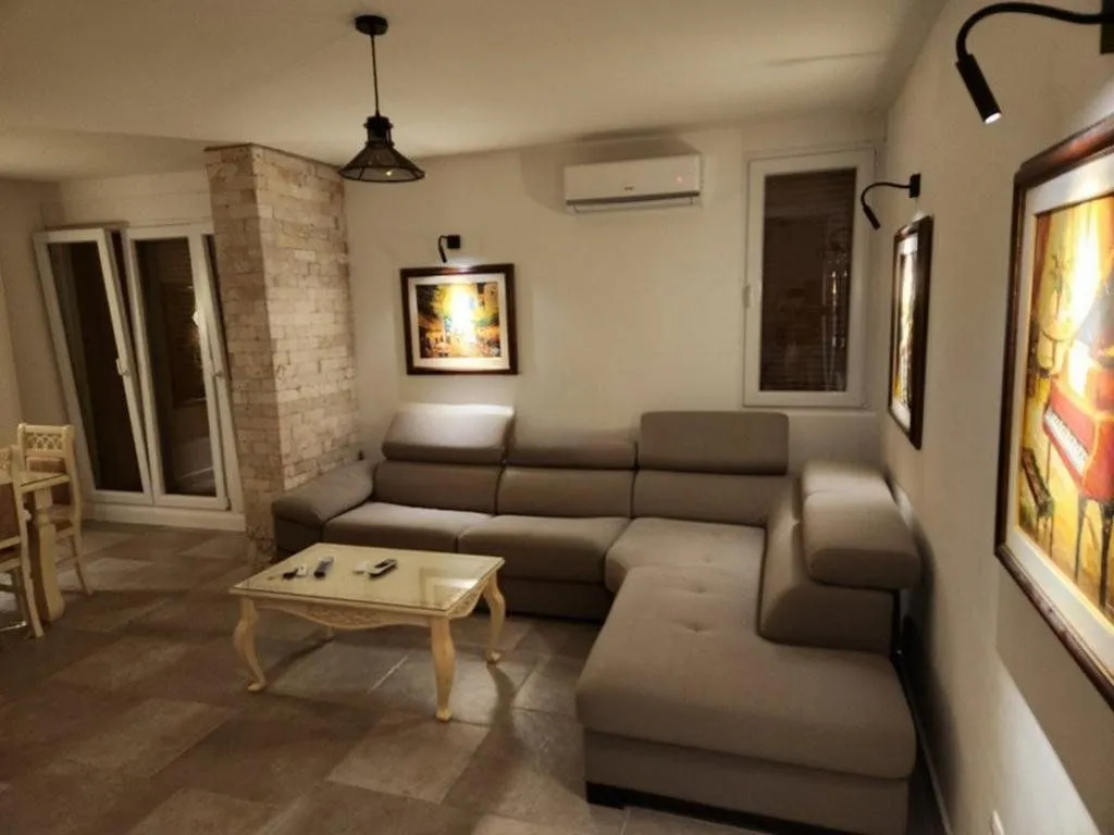 Rent, one bedroom apartment, 60m², Blok 5, Podgorica