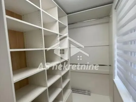 Izdavanje, dvosoban stan, 55m², Stari Grad, Beograd - image 14