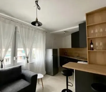 Izdavanje, jednosoban stan, 31m², Tivat, Crna Gora - image 10