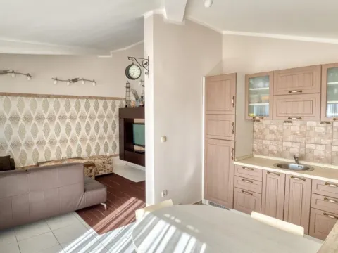 Sale, two bedroom apartment, 75m², Budva, Crna Gora - image 14