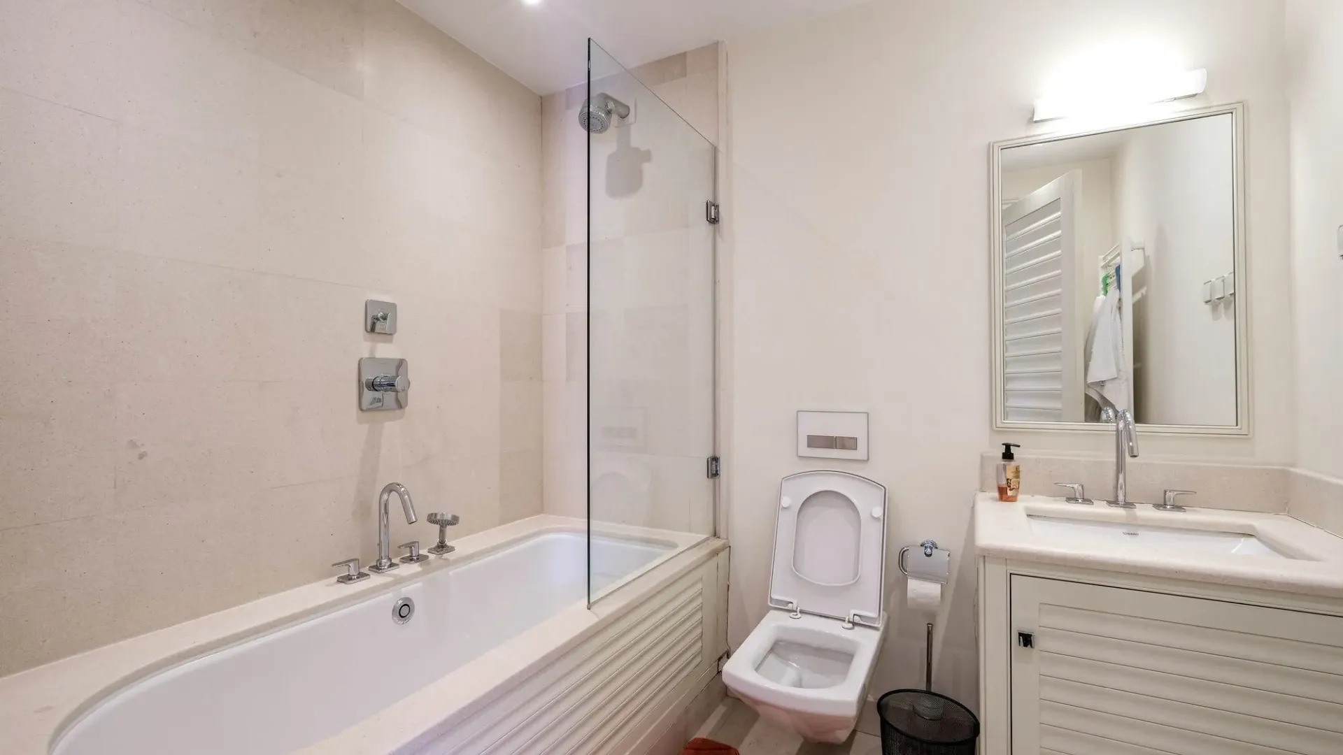 Prodaja, jednosoban stan, 68m², Tivat, Crna Gora