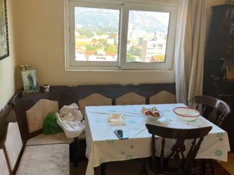 Izdavanje, trosoban stan, 100m², Dubovica, Budva - image 4