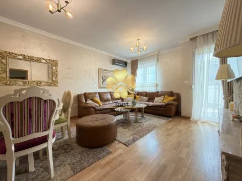 Rent, two bedroom apartment, 95m², City Kvart, Podgorica - image 1