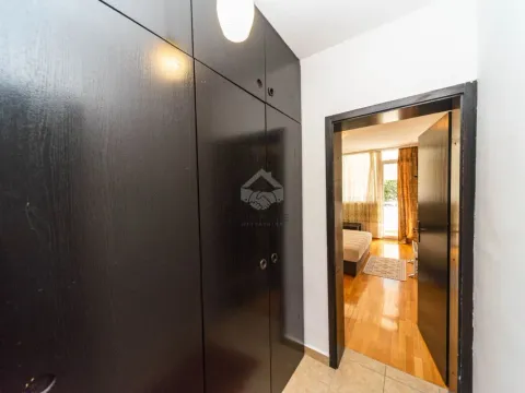 Izdavanje, jednosoban stan, 59m², Blok 5, Podgorica - image 5