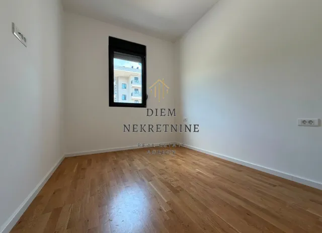 Prodaja, dvosoban stan, 64m², Tološi, Podgorica