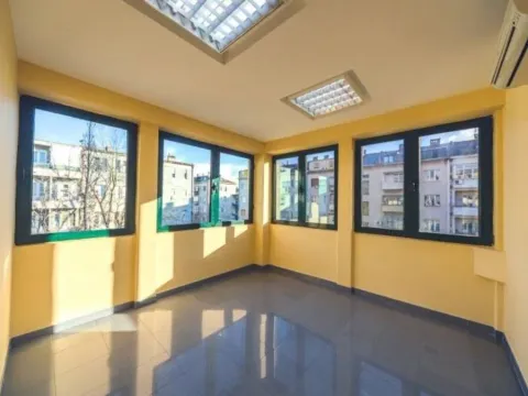 Prodaja, poslovni prostor, 170m², Centar, Podgorica - image 4