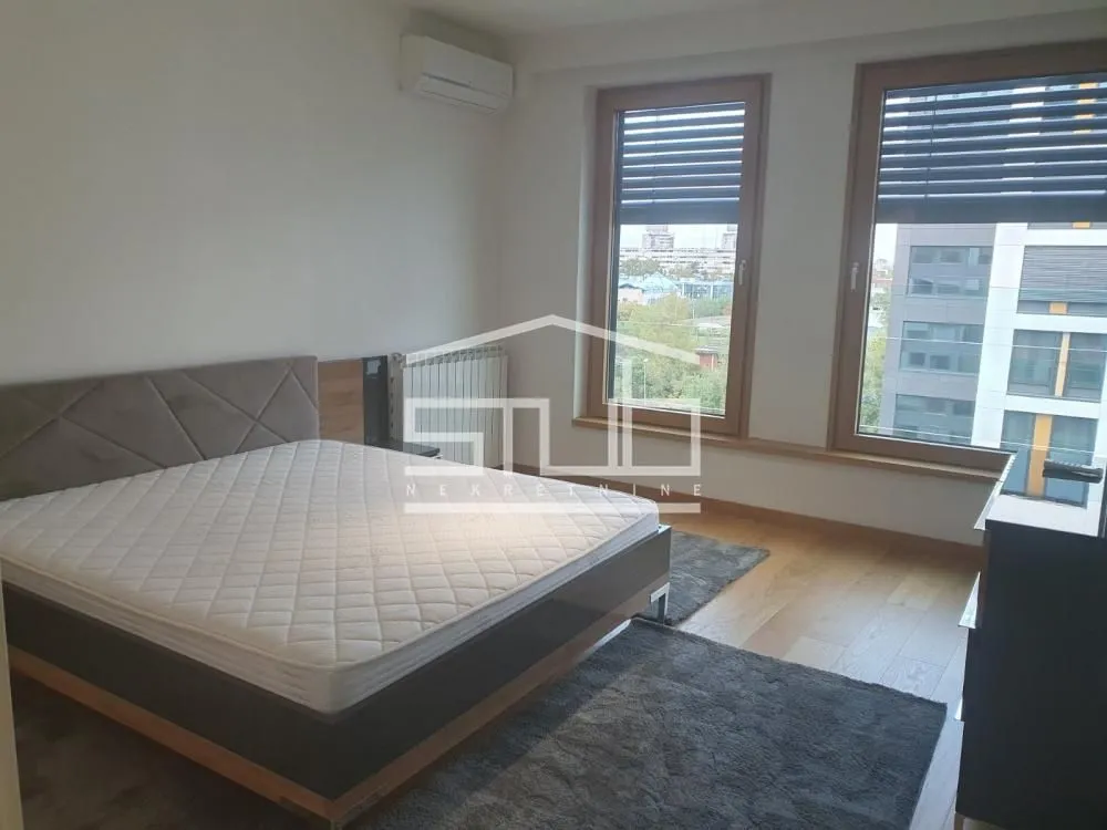 Izdavanje, trosoban stan, 108m², Novi Beograd Blok 65, Novi Beograd Sve Podlokacije