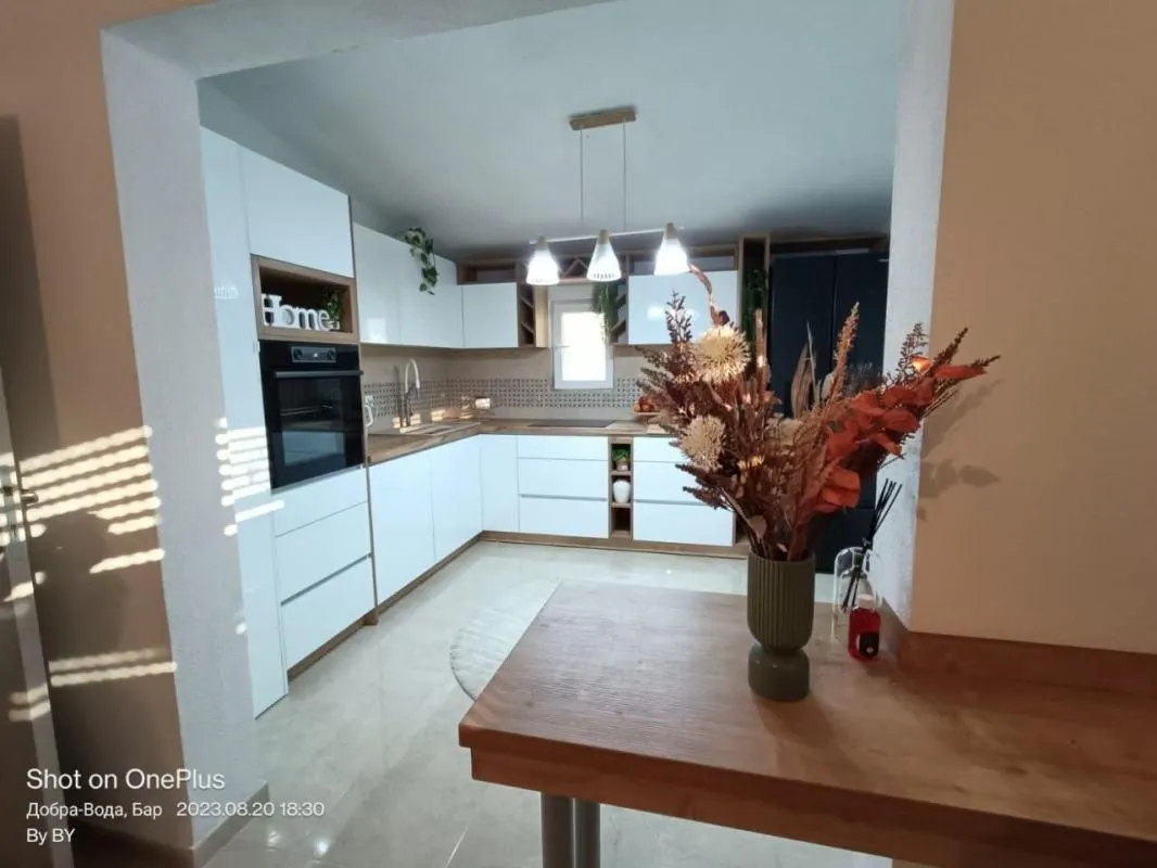 Rent, house, 182m², Dobra Voda, Budva