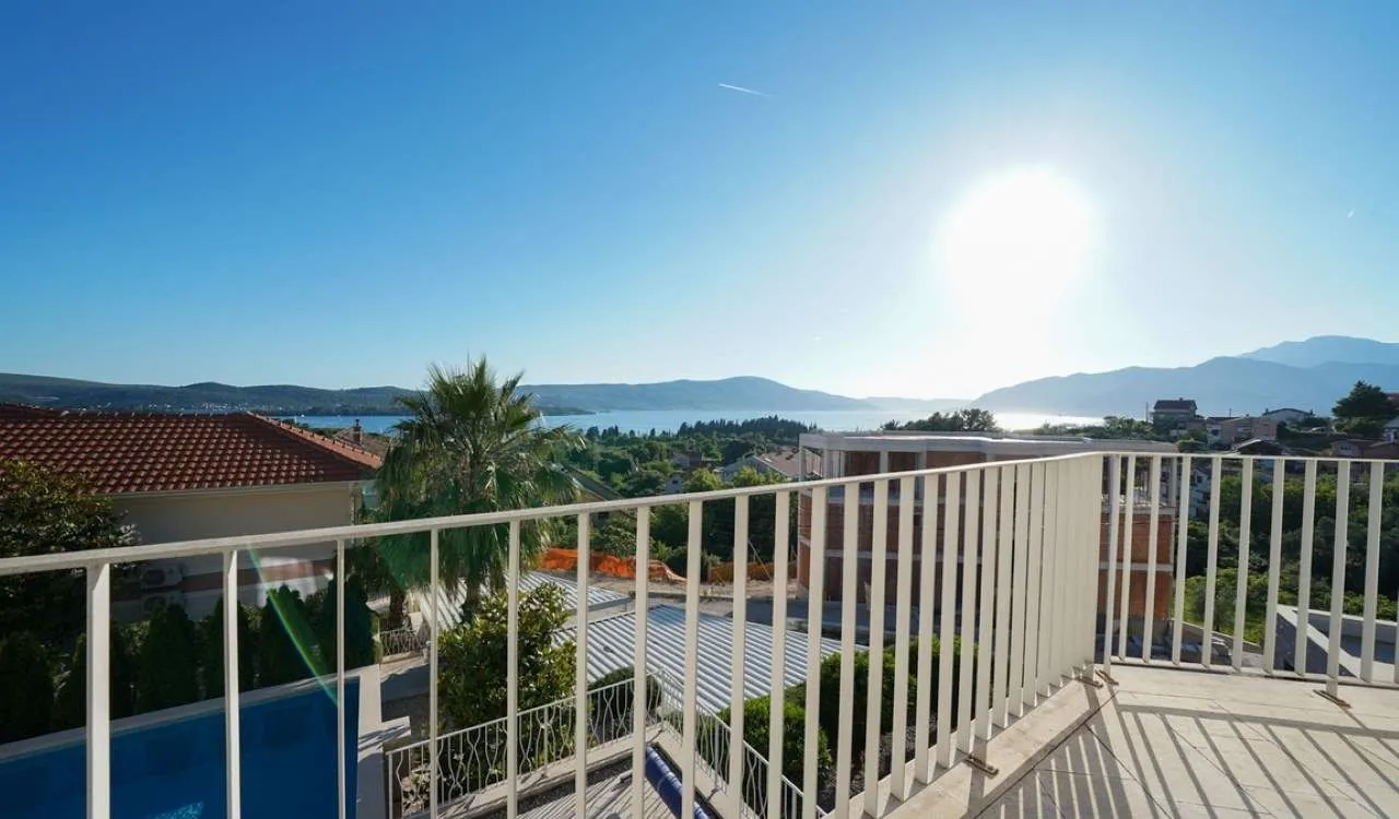 Sale, house, 290m², Tivat, Crna Gora