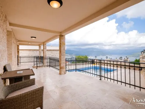 Prodaja, kuća, 204m², Herceg Novi, Crna Gora - image 3