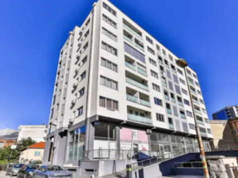 Sale, two bedroom apartment, 58m², Centar, Budva