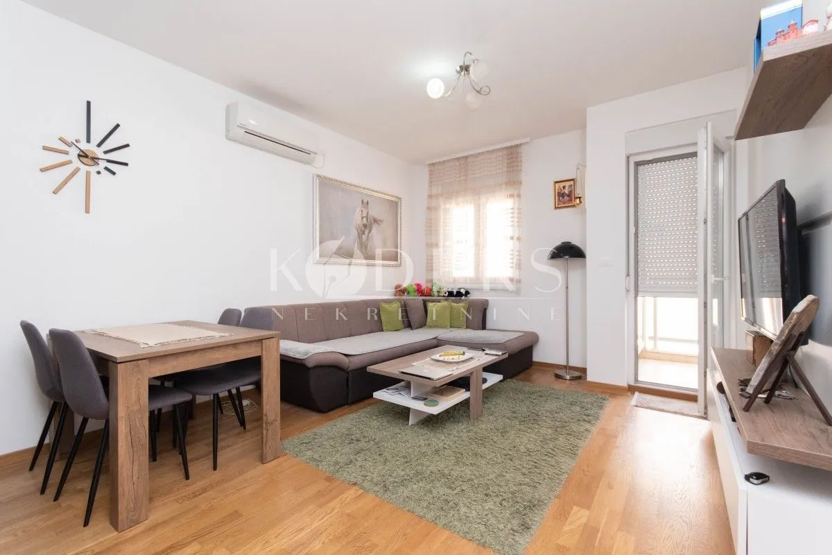 Izdavanje, jednosoban stan, 42m², City Kej, Podgorica