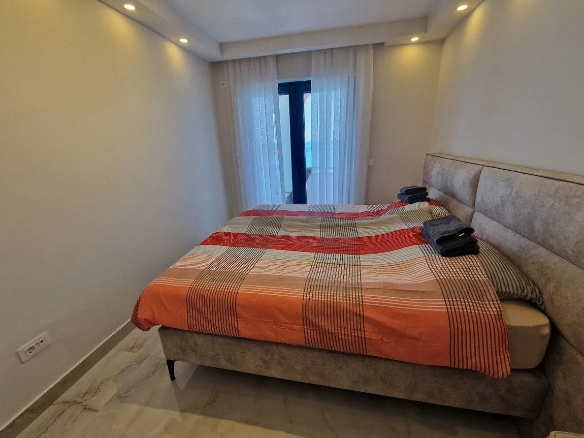 Sale, two bedroom apartment, 62m², Sveti Stefan, Budva