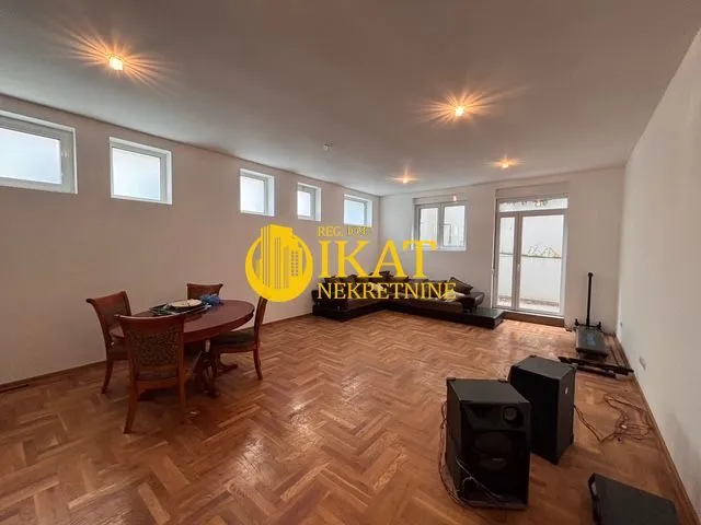 Prodaja, dvosoban stan, 70m², Banovo Brdo, Beograd