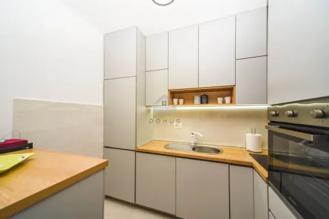 Izdavanje, jednosoban stan, 49m², Central Point, Podgorica - image 5