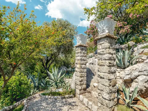 Sale, house, 805m², Reževići, Budva - image 37