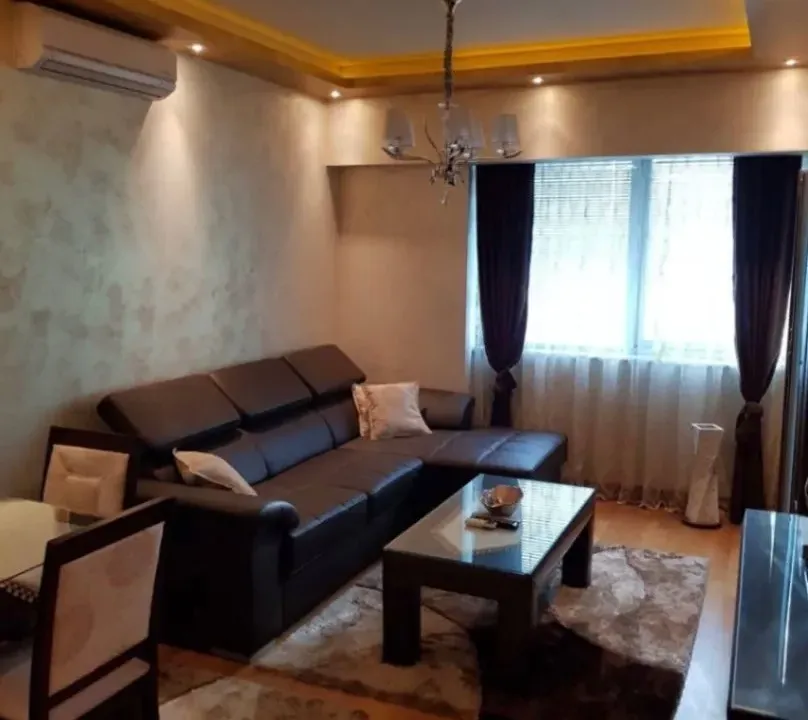 Izdavanje, jednosoban stan, 45m², Centar, Podgorica