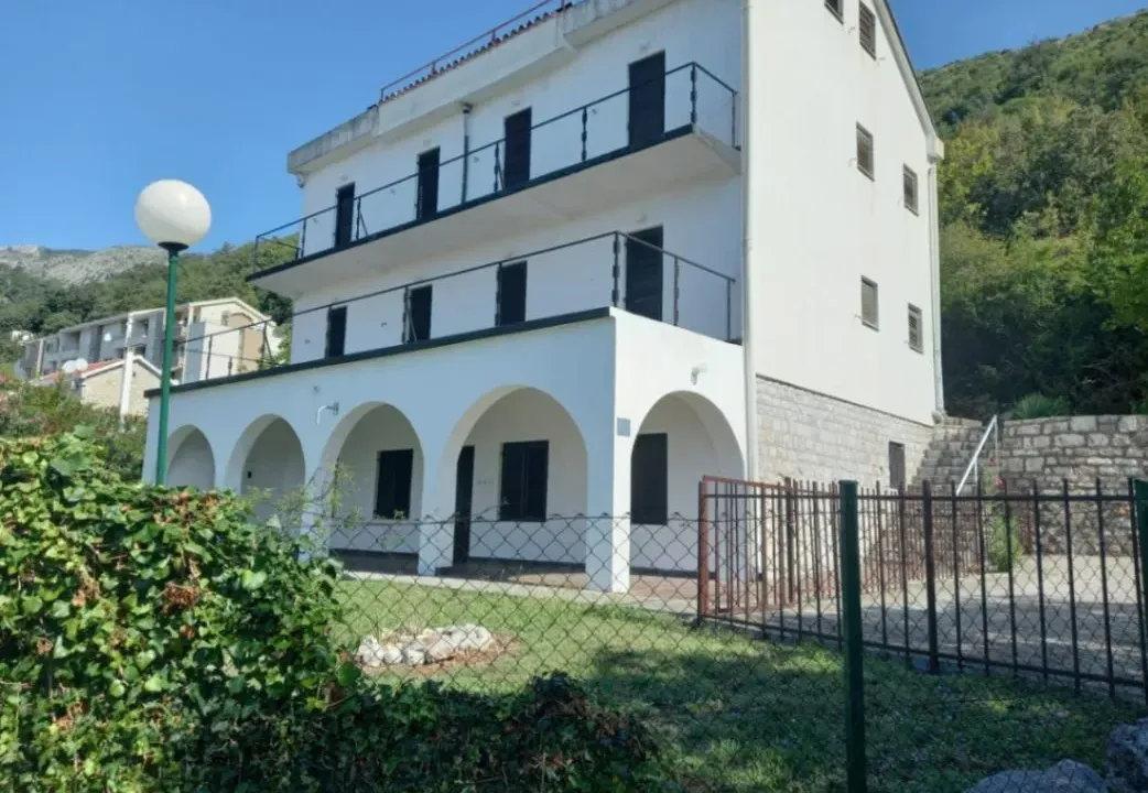 Sale, hospitality venue, 480m², Petrovac, Budva