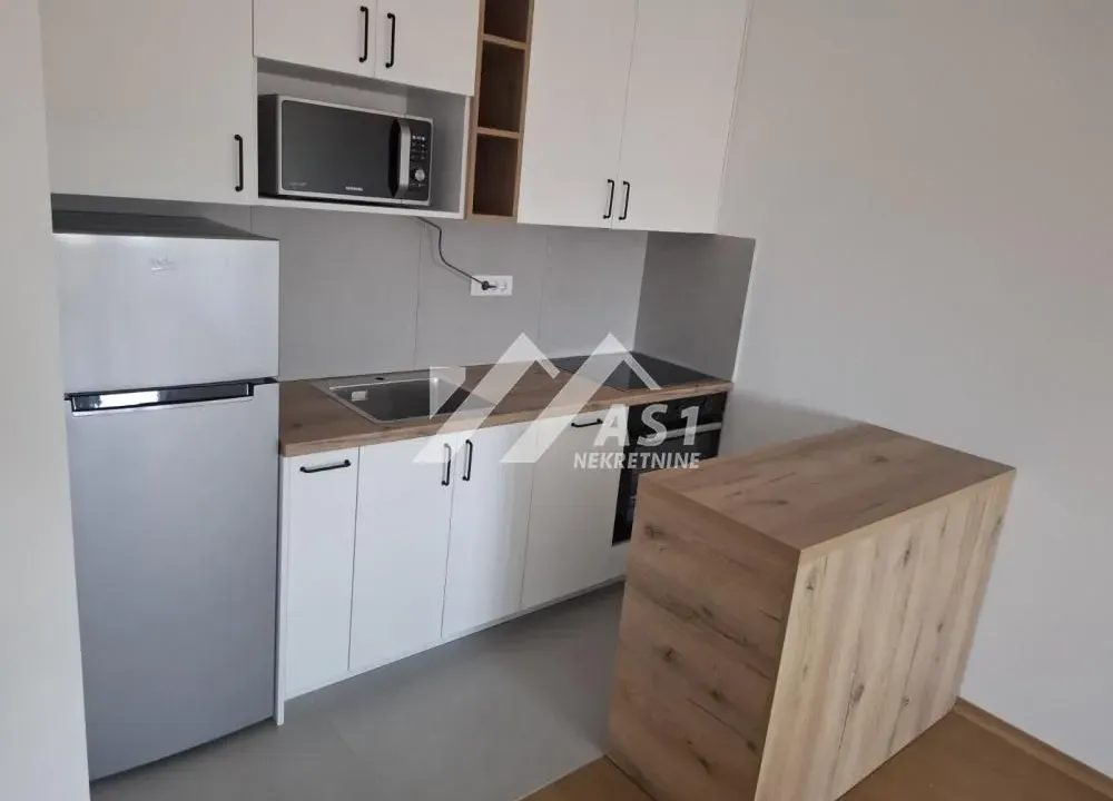 Izdavanje, jednosoban stan, 42m², Salajka, Novi Sad Sve Podlokacije