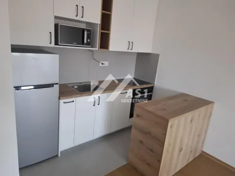 Izdavanje, jednosoban stan, 42m², Salajka, Novi Sad Sve Podlokacije