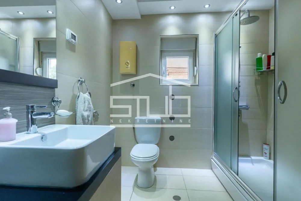 Sale, house, 500m², Rakovica, Beograd