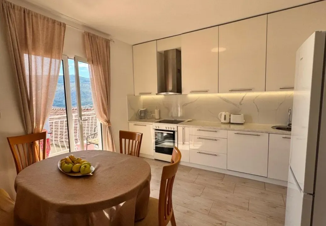 Sale, five bedroom apartment, 131m², Gomila, Herceg Novi