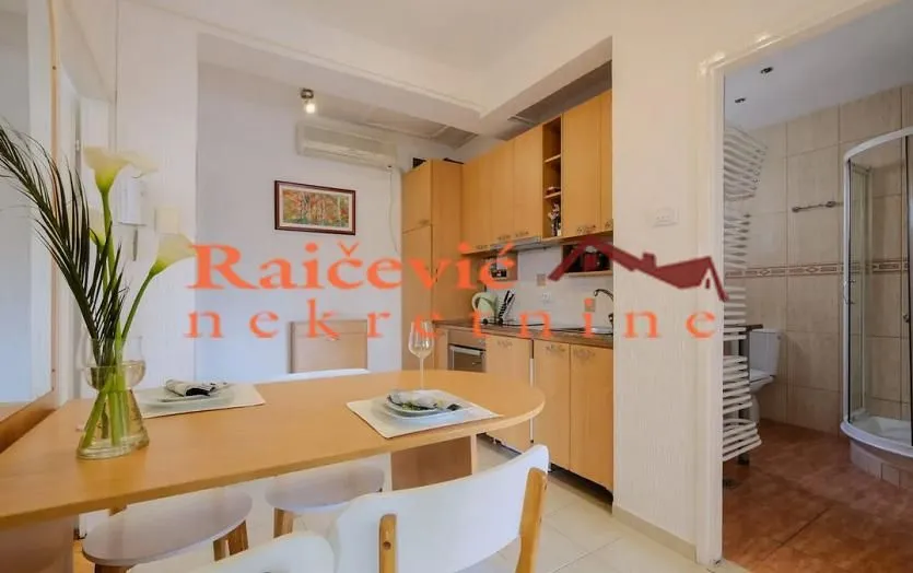 Rent, three bedroom apartment, 60m², Stari Grad, Beograd