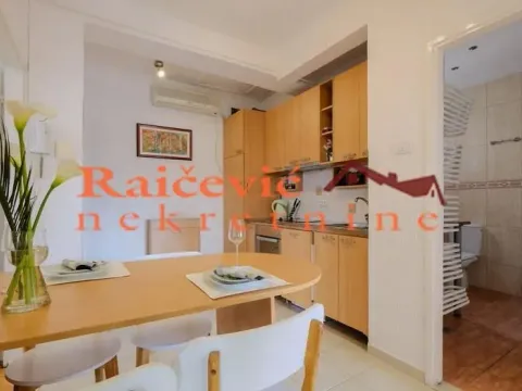 Rent, three bedroom apartment, 60m², Stari Grad, Beograd - image 9