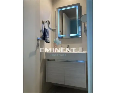 Rent, two bedroom apartment, 63m², Savski Venac, Beograd - image 8