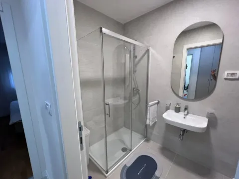 Izdavanje, jednosoban stan, 45m², Pobrežje, Podgorica - image 10