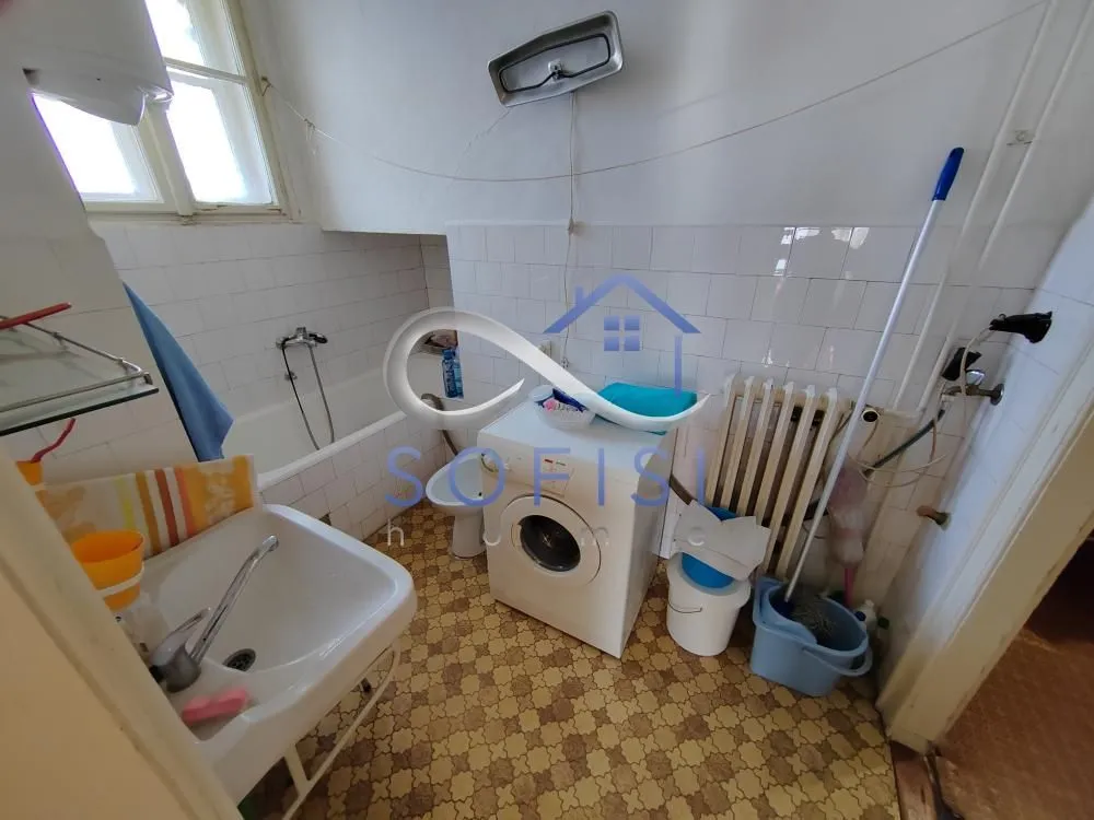 Prodaja, trosoban stan, 102m², Centar, Novi Sad