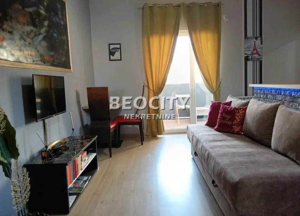 Rent, apartment, 37m², Centar, Novi Sad