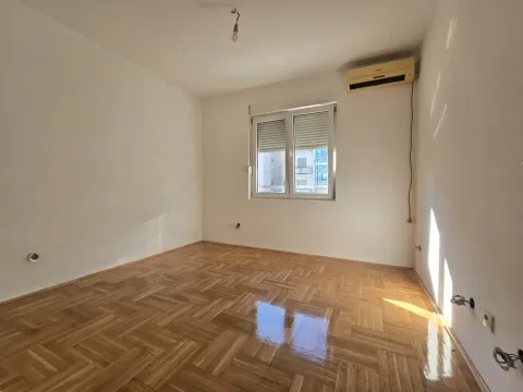 Prodaja, dvosoban stan, 73m², Dalmatinska ulica, Podgorica - image 22
