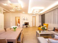 Izdavanje, dvosoban stan, 109m², Budva, Crna Gora - image 7