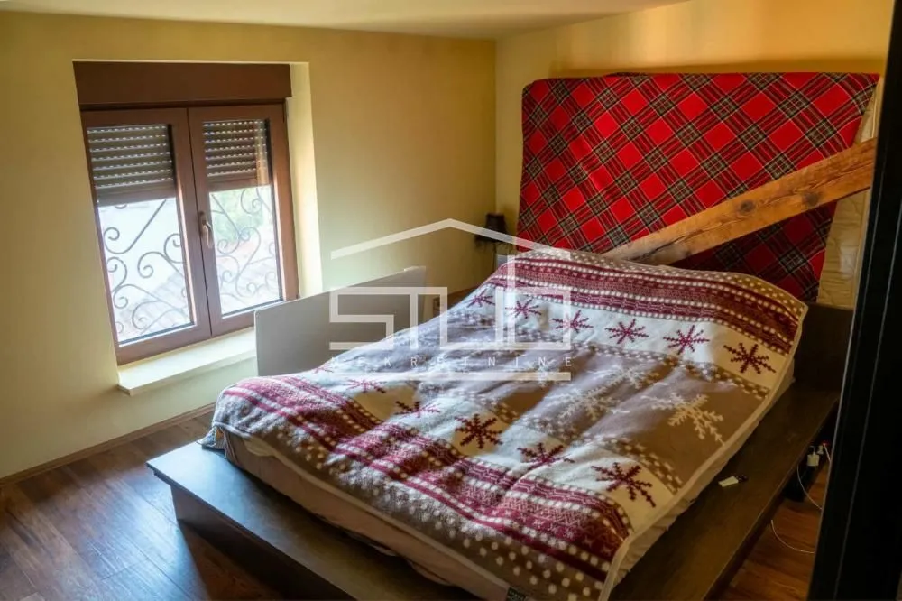 Prodaja, trosoban stan, 114m², Centar, Pančevo