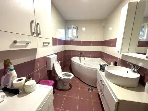 Rent, house, 100m², Pričelje, Podgorica - image 8