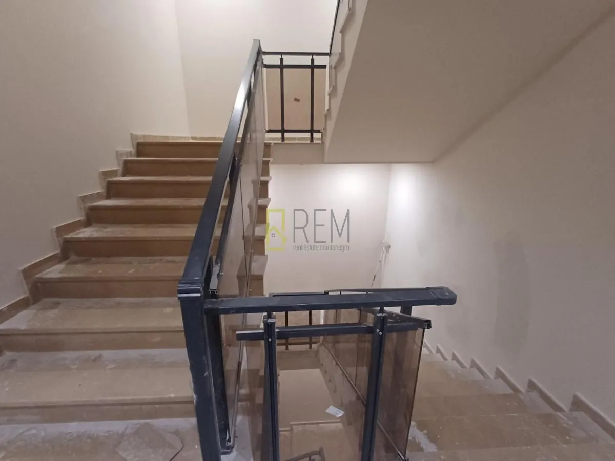 Prodaja, jednosoban stan, 45m², Zabjelo, Podgorica