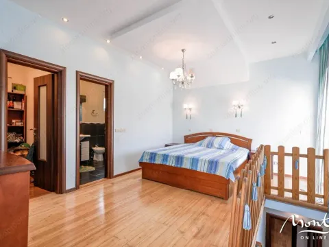 Prodaja, kuća, 220m², Tivat, Crna Gora - image 17