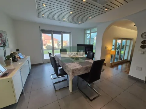 Prodaja, kuća, 528m², Budžino brdo, Jagodina - image 2