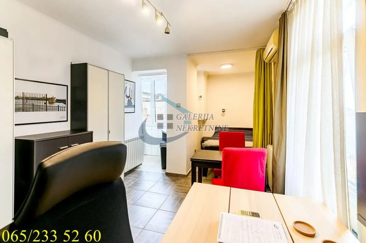 Sale, studio apartment, 24m², Stari Grad, Beograd