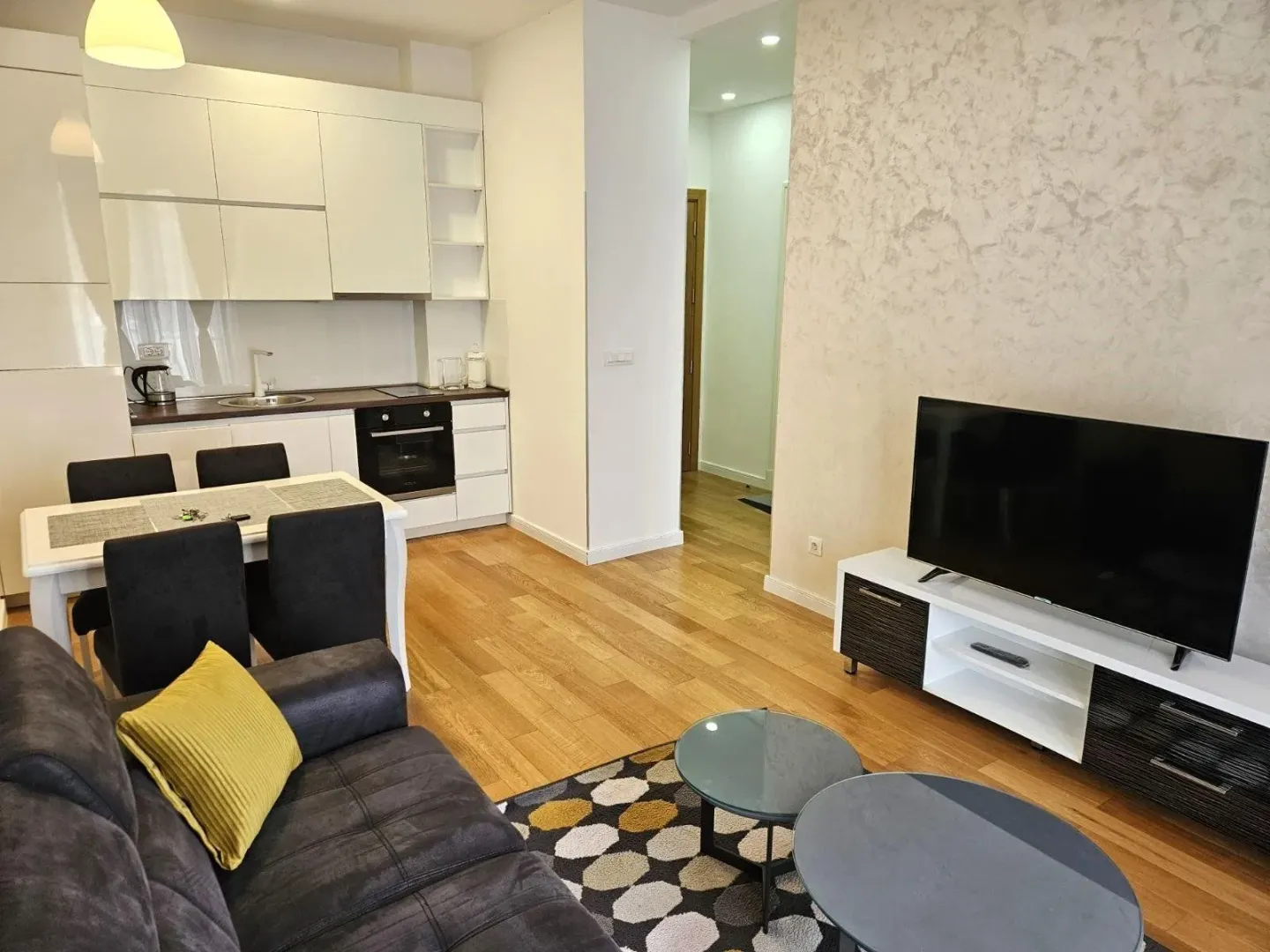 Rent, one bedroom apartment, 40m², City Kvart, Podgorica
